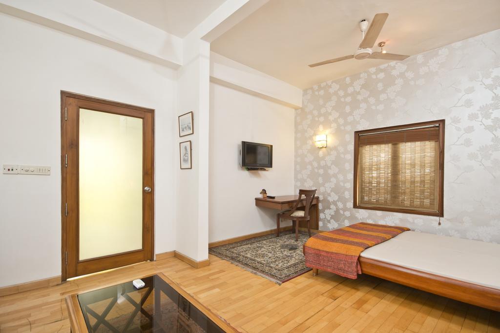 Trendy Bed & Breakfast Ню Делхи Екстериор снимка